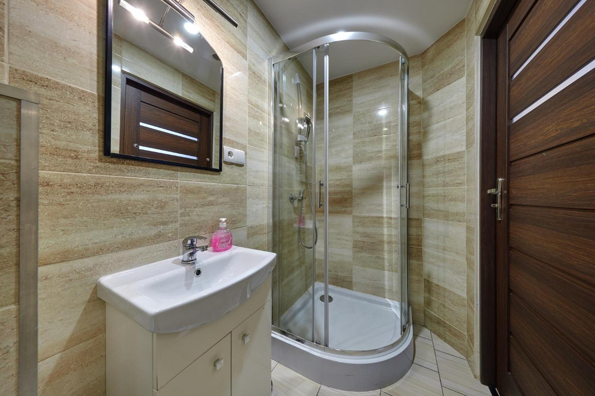 Crystal Ix Apartment *